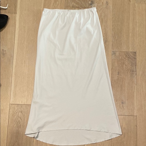 James Perse Asymmetrical White Skirt - Picture 1 of 3
